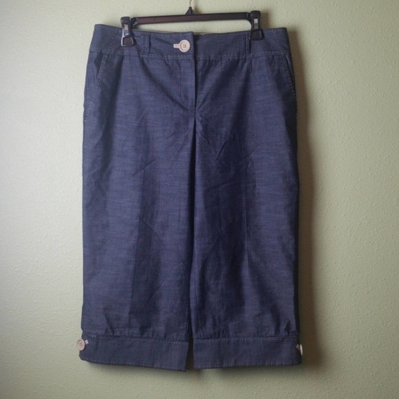 Ann Taylor Loft Crops - Picture 1 of 5
